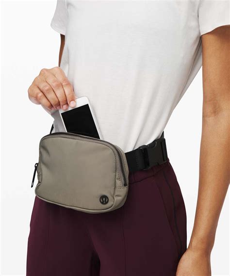 lululemon belt bag size|lululemon belt bag length.